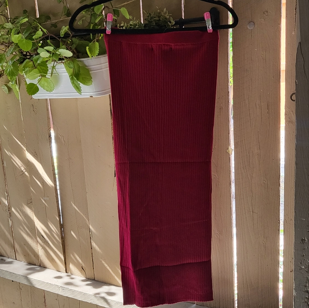 Gangster Lola sweater skirt color DRD size Xsmall.
